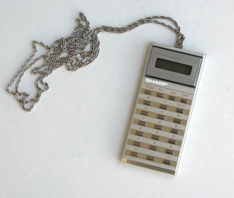 http://www.dentaku-museum.com/calc/calc/91-bunrui1/71-lady/pendant/b-1.jpg
